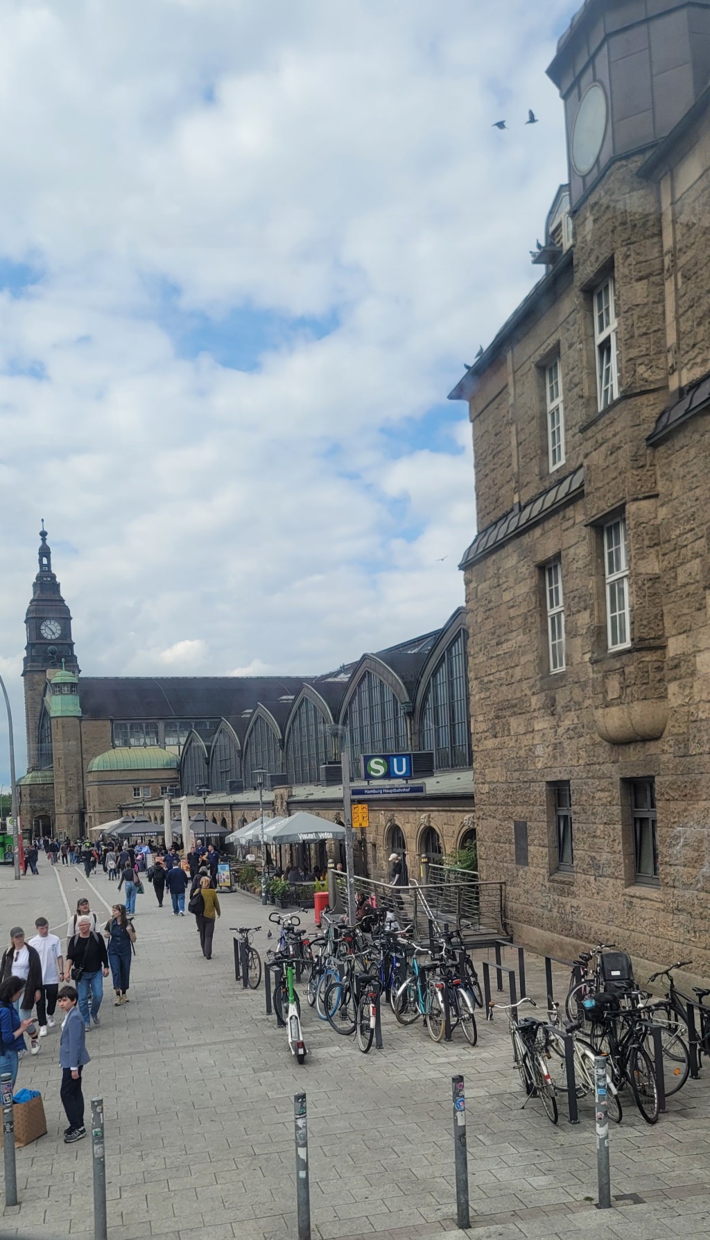 Country Hopping: Hamburg, Germany